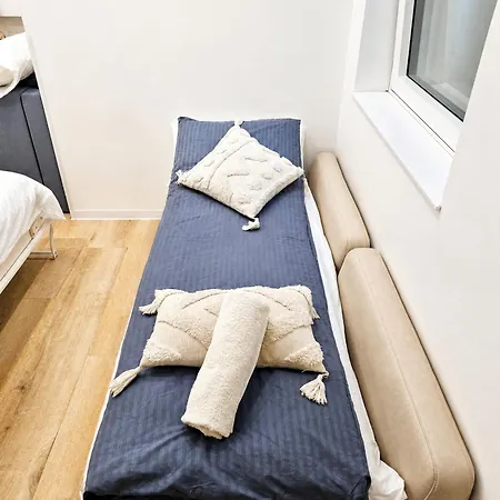 Apartment Lovely - Pool Gym Sauna Extra Buchbar Munich